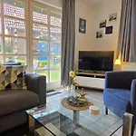 Nr 98 - Fischerstrasse * Carolinensiel