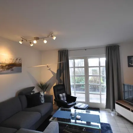 Nr 98 - Fischerstrasse * Carolinensiel